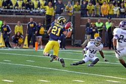 roy roundtree university of michigan football vs. northwestern 2012 at the big house in ann arbor